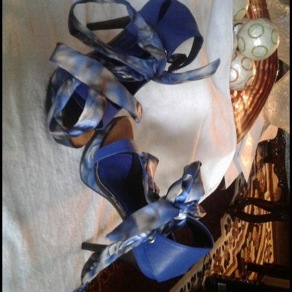 Shoes - Picture 2 of 2